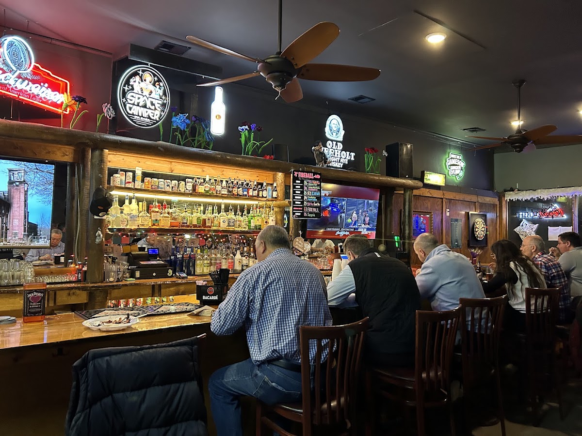 El Paraiso Night Club & Restaurant